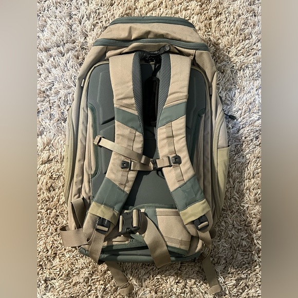 LNWOT VERTX Gamut Overland backpack - Picture 2 of 6